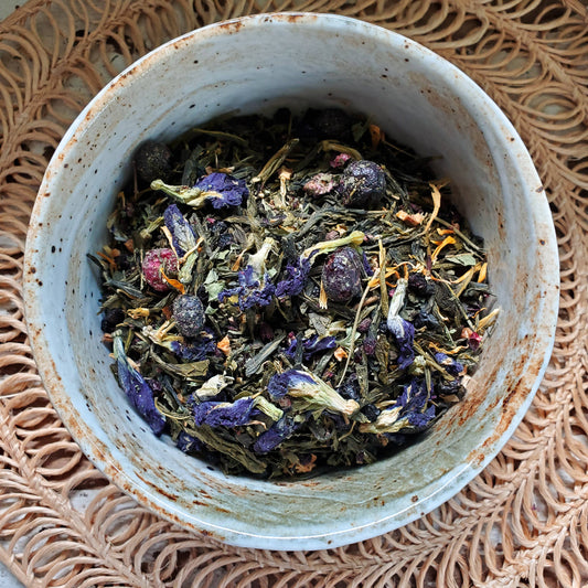 Gnat and Bee - Blueberry Moon | Green Loose Leaf Tea