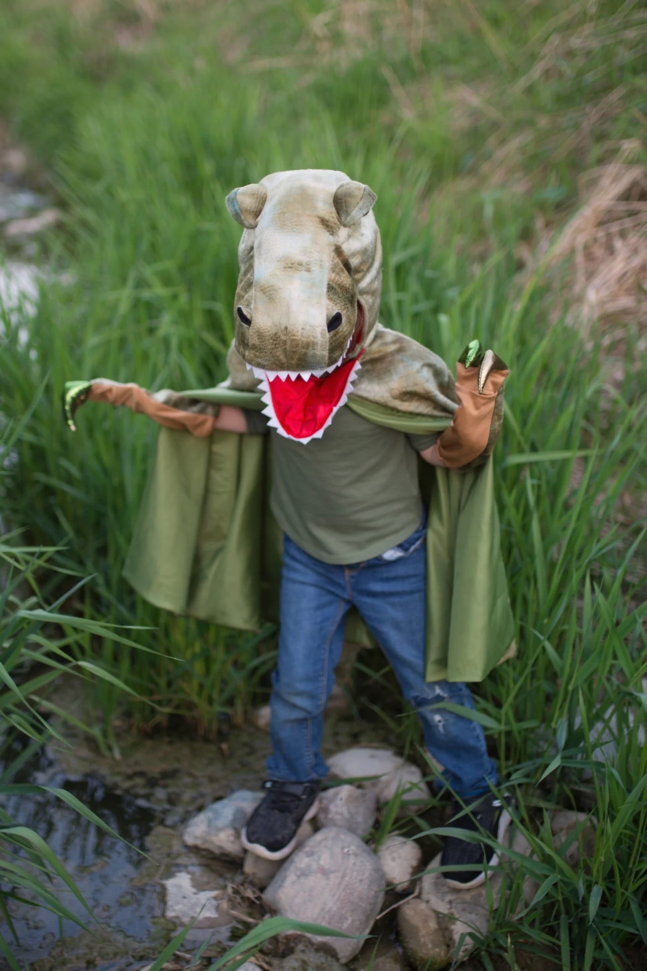 Grandasaurus T-Rex Cape w/Claws