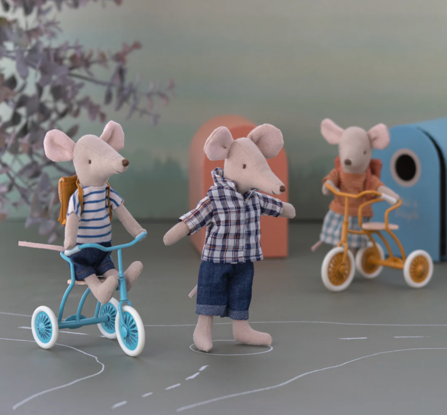 Tricycle Mouse, Big Brother- Blue