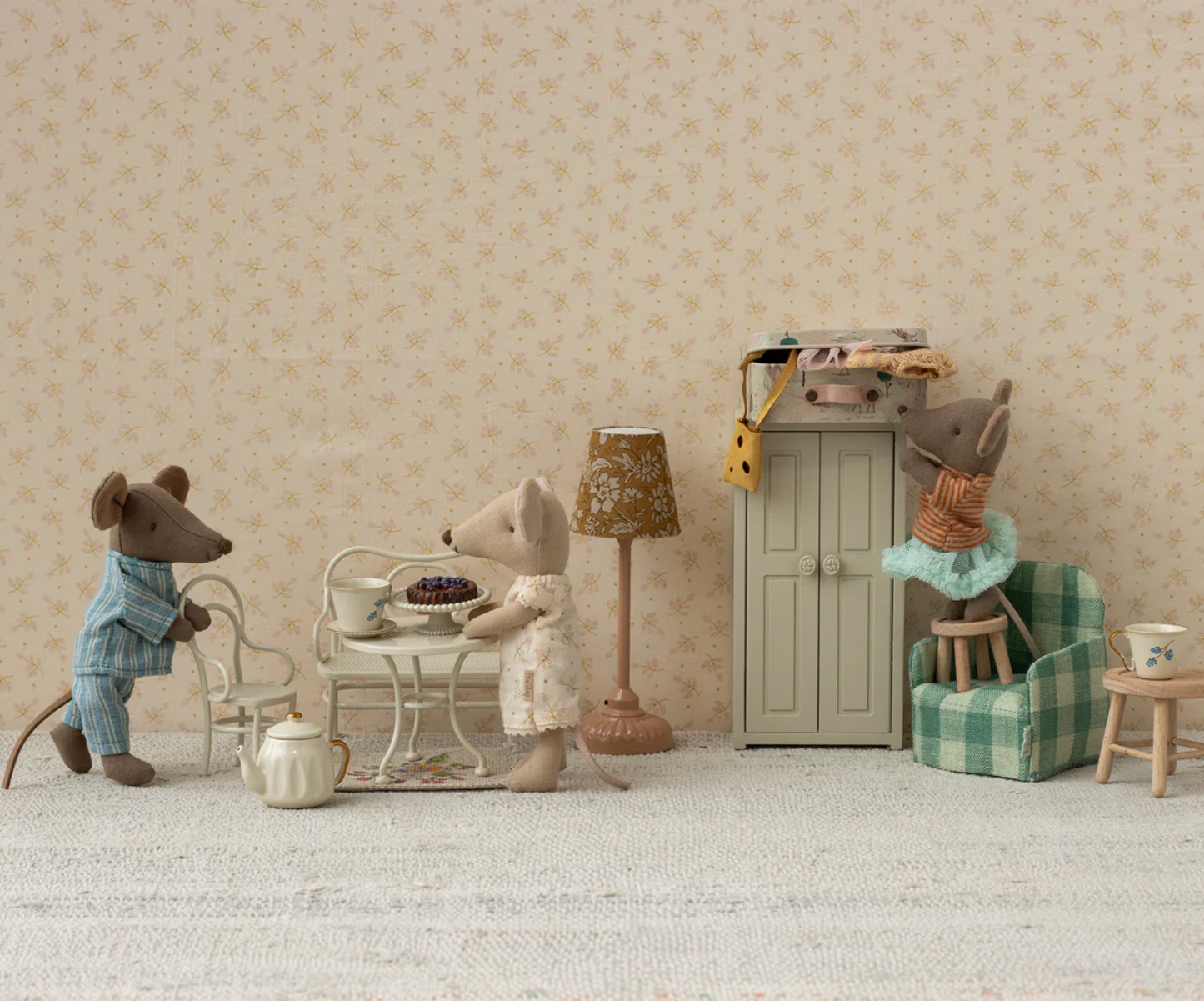 Café Set, Mouse, Small - Off White