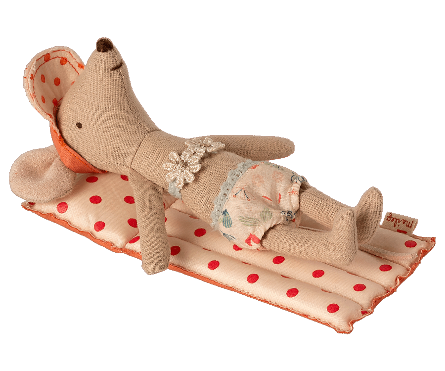 Beach Float - Mouse - Red Dot