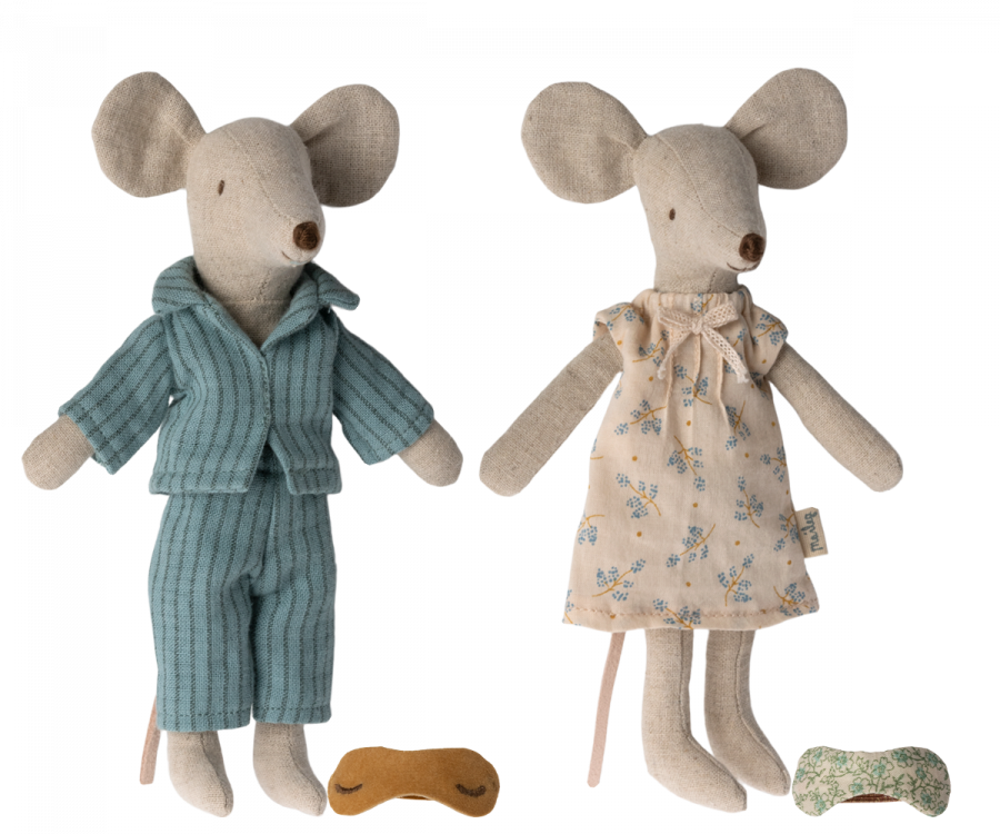 Mum and Dad Mice in Cigar Box