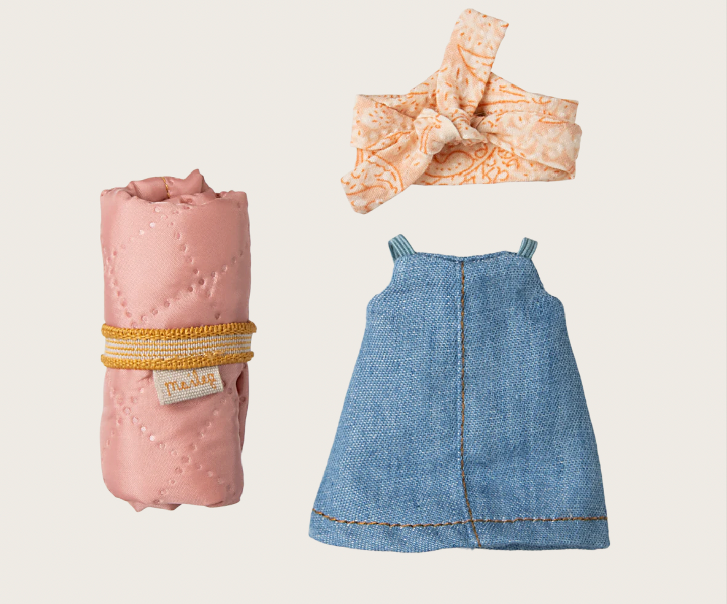 Hiker Mouse, Big Sister Spring '25