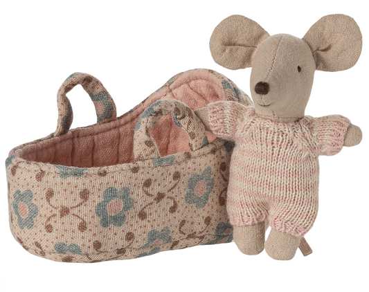 Baby Mouse in Carry Cot - Rose