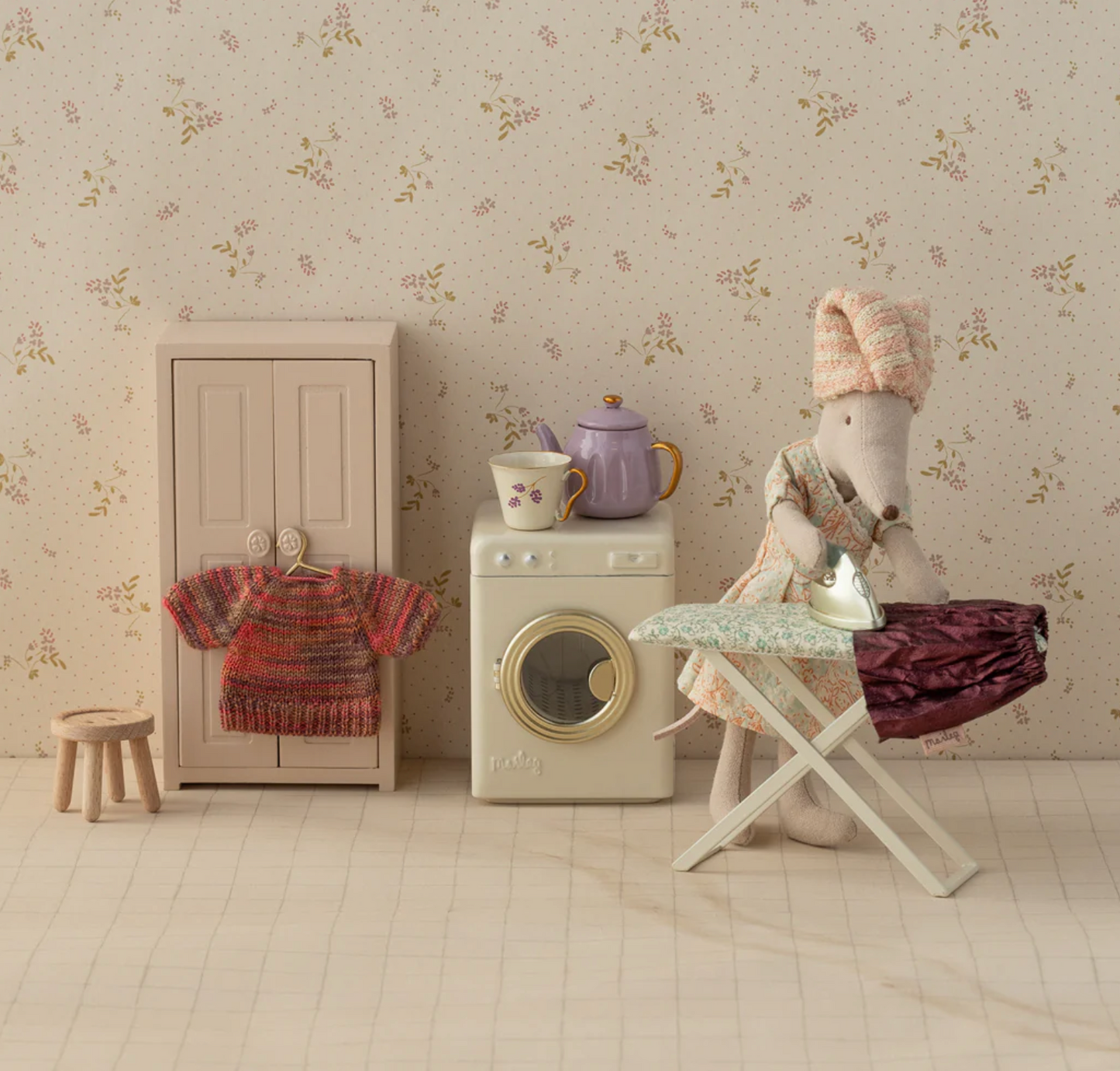 Skirt and Knitted Blouse, Mum Mouse