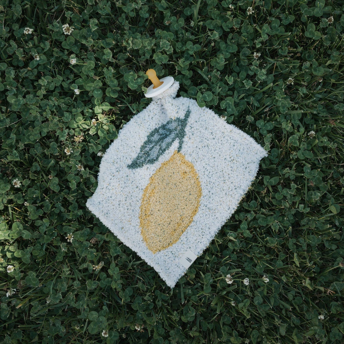 Lovey | Lemon