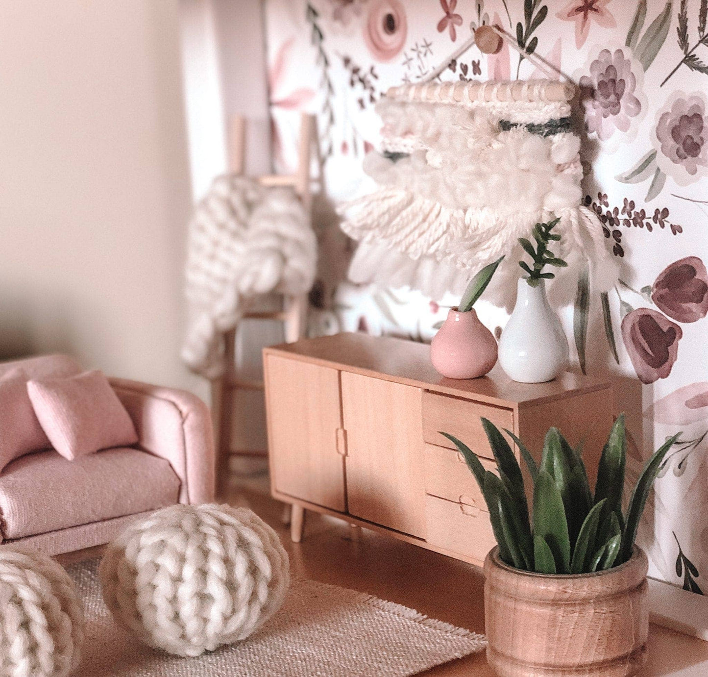 Macy Mae Dollhouse Designs - Dollhouse Vase Set | Pink + White