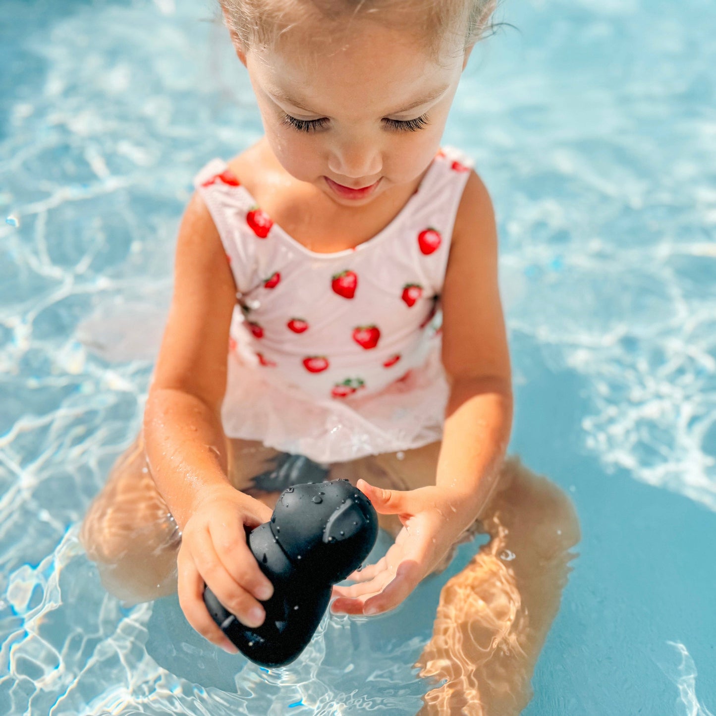 Calla & Friends - Strawberry Patch Bath Toys