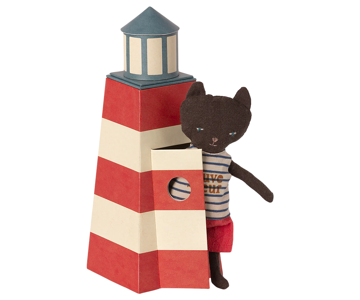 Sauveteur - Tower w/ Cat