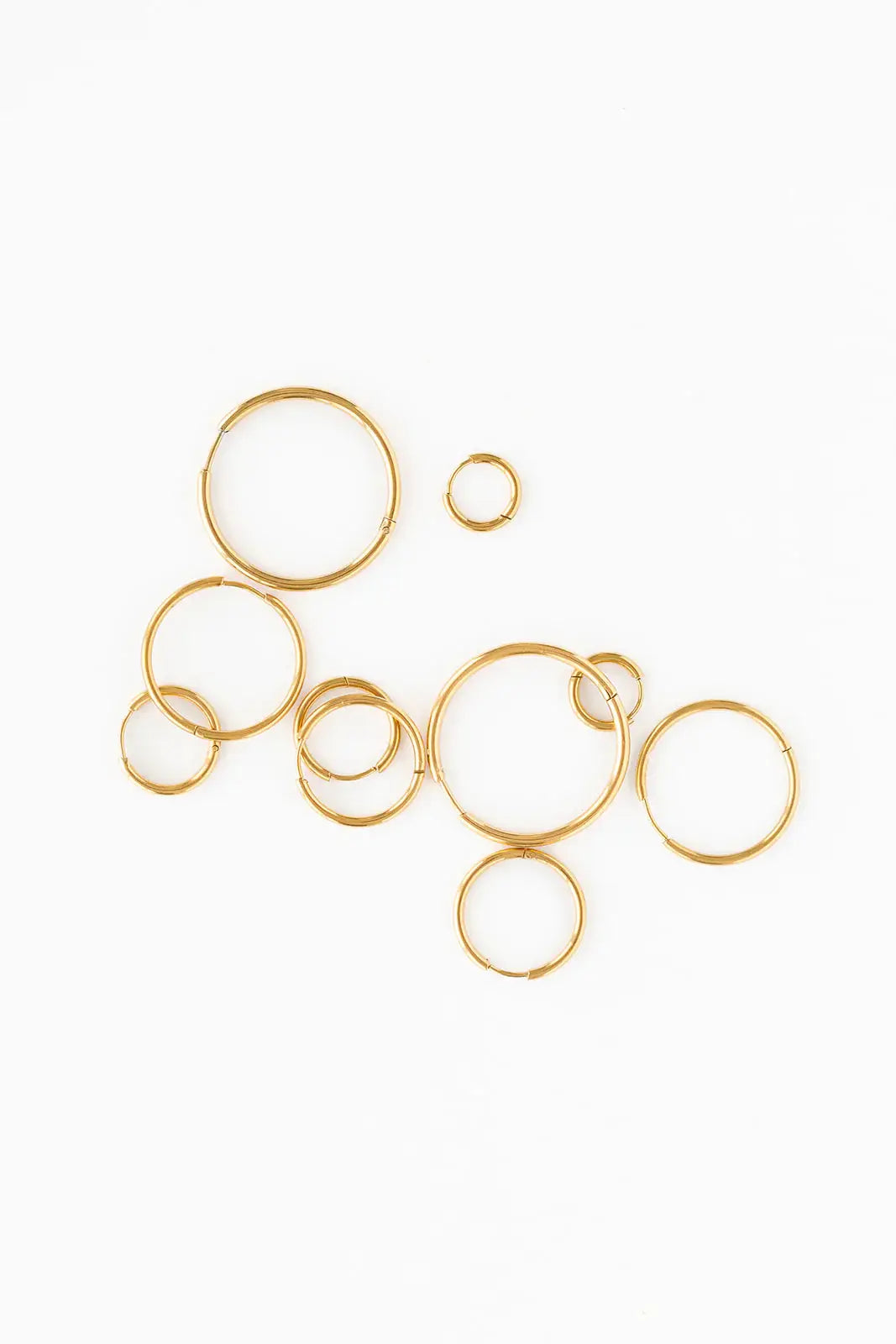 Pip Pop Post - Endless Hoop Thin Gold Earrings - Hypoallergenic, Girl Gift: Gold / 22 mm