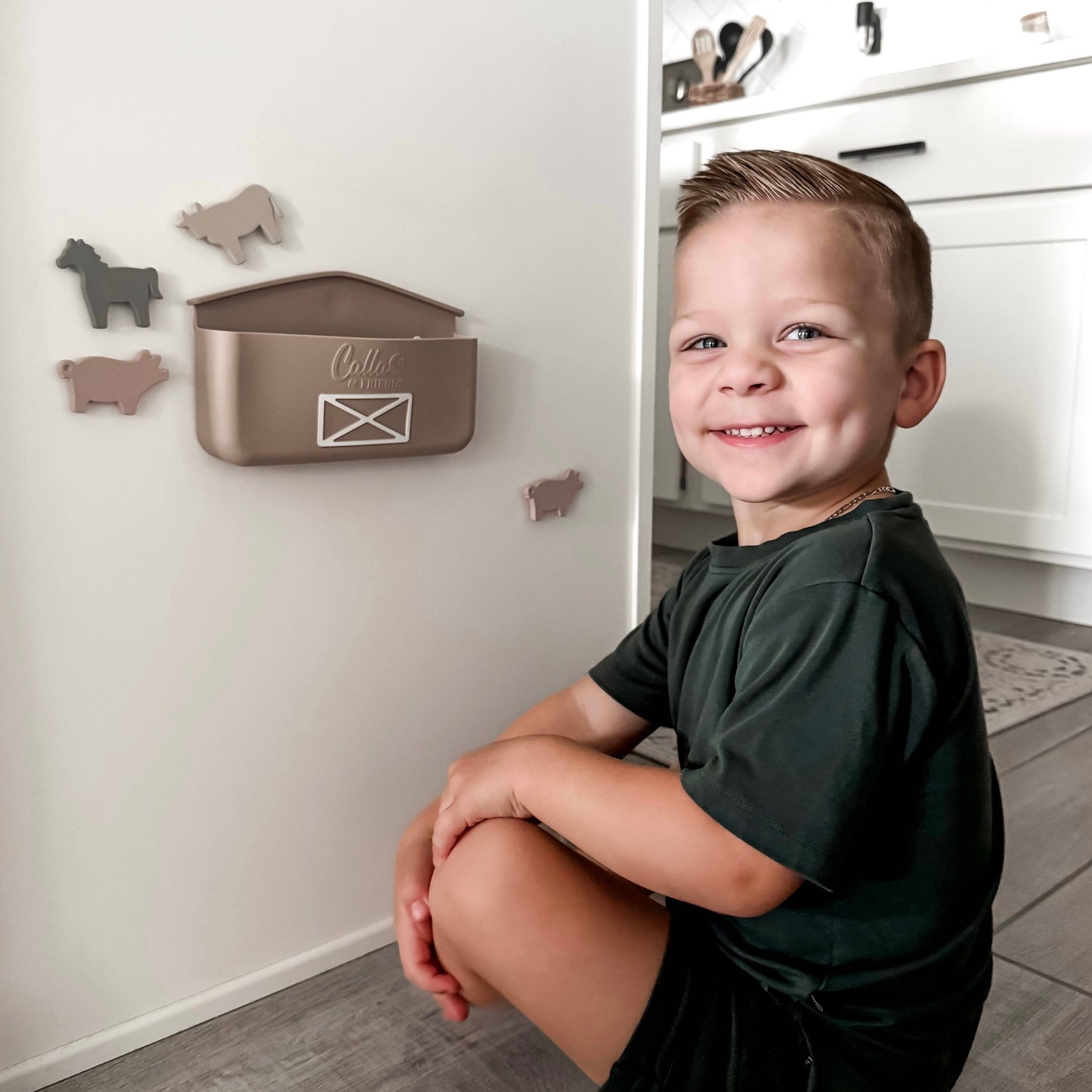 Calla & Friends - Farm Suction Play Set