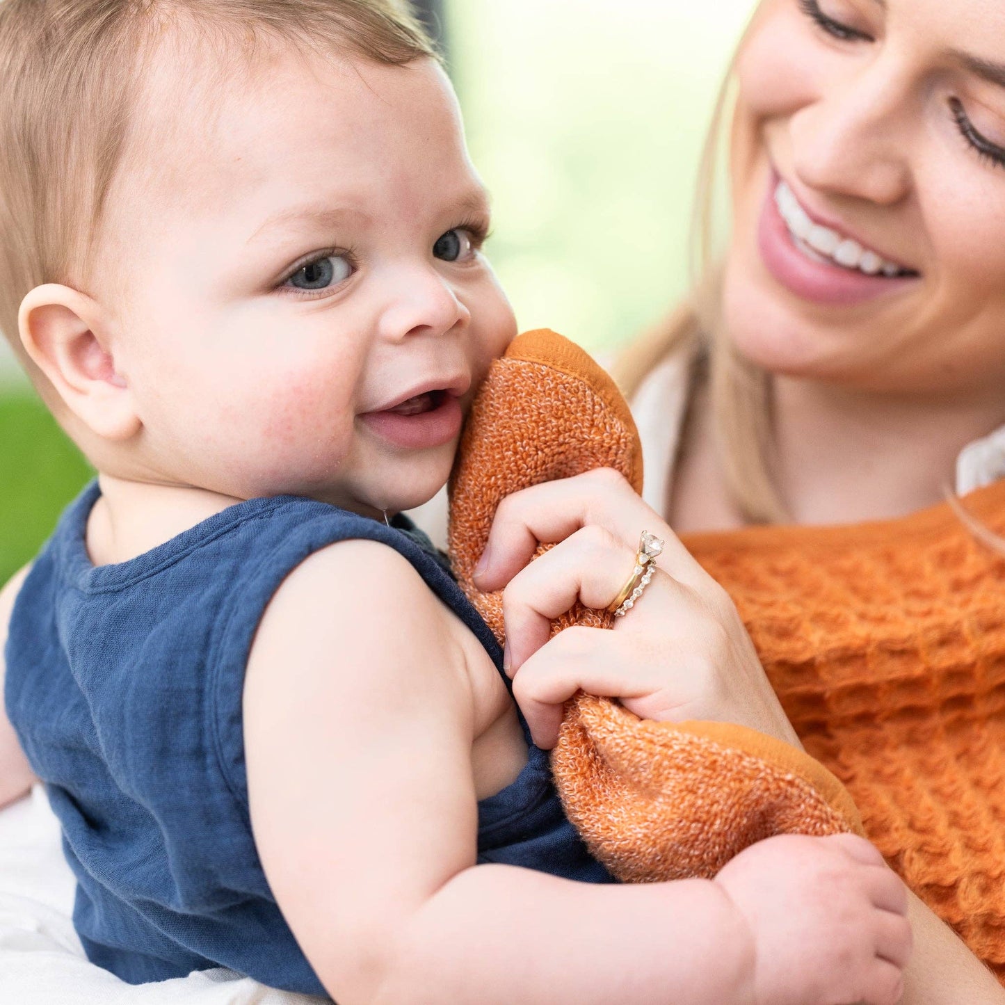 Reversible Bib + Burp Set - Pumpkin